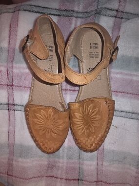 Tan Leather Floral Huarache Sandals